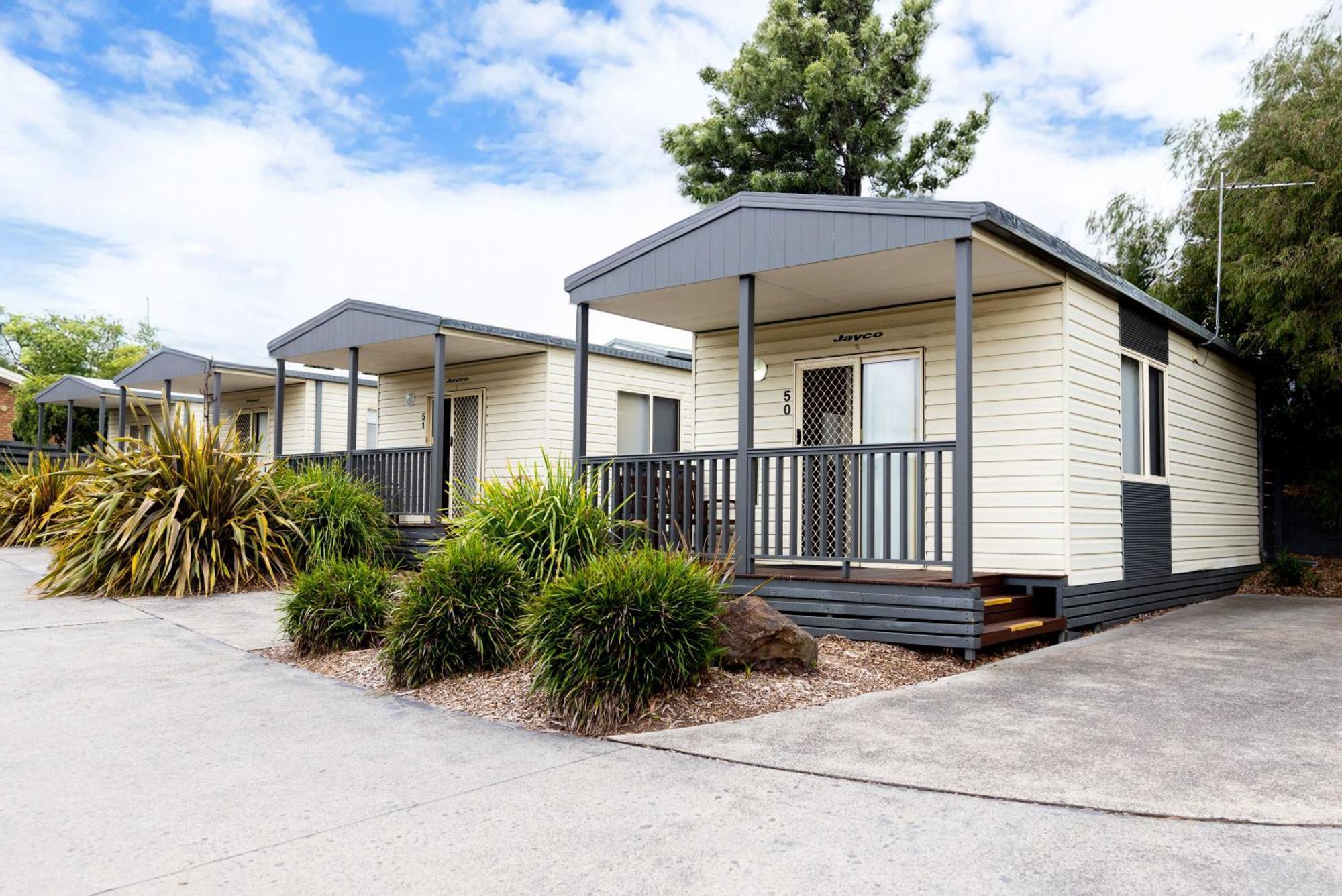Airport Tourist Village Melbourne Exterior photo