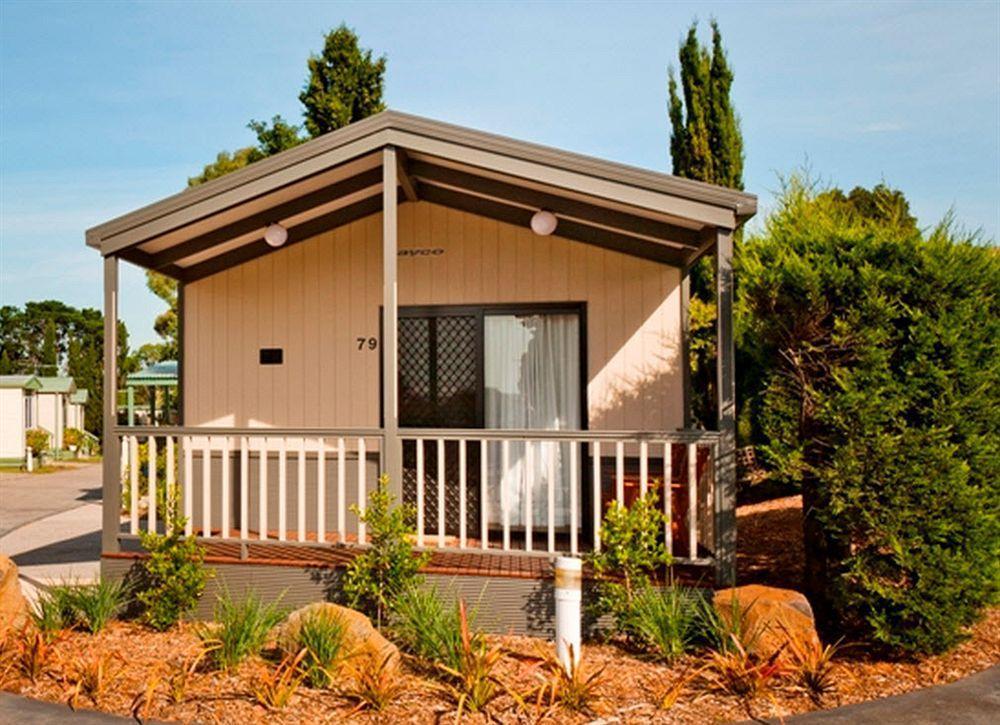 Airport Tourist Village Melbourne Exterior photo